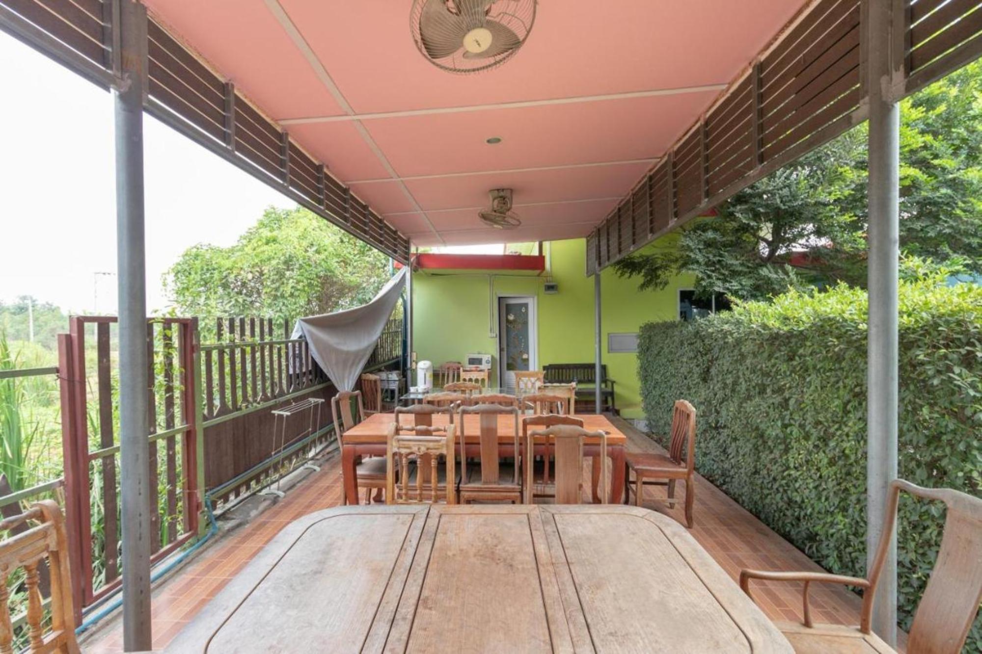 Ruai Thong Pong Pai 2*